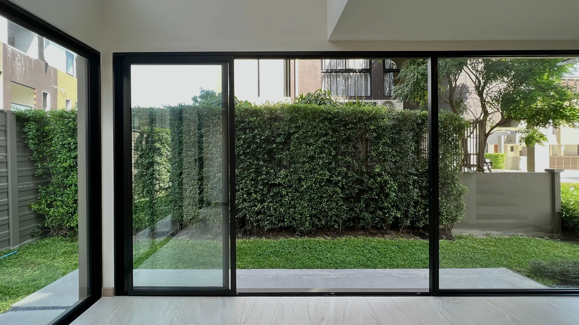 shutterstock_2404385683-scaled